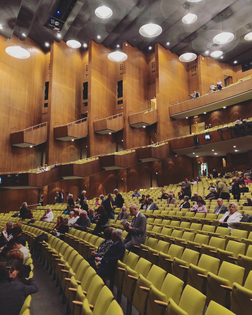 ddbogdanovic's tweet photo. traditional production works really well for Tosca, especially with good actors on stage. Alvarez is either overhyped or long past his prime. Morandi’s conducting workable. Harteros and Schrott were sufficient to make this a special evening. #DOBTosca @deutsche_oper https://t.co/NWHVZJaeQL