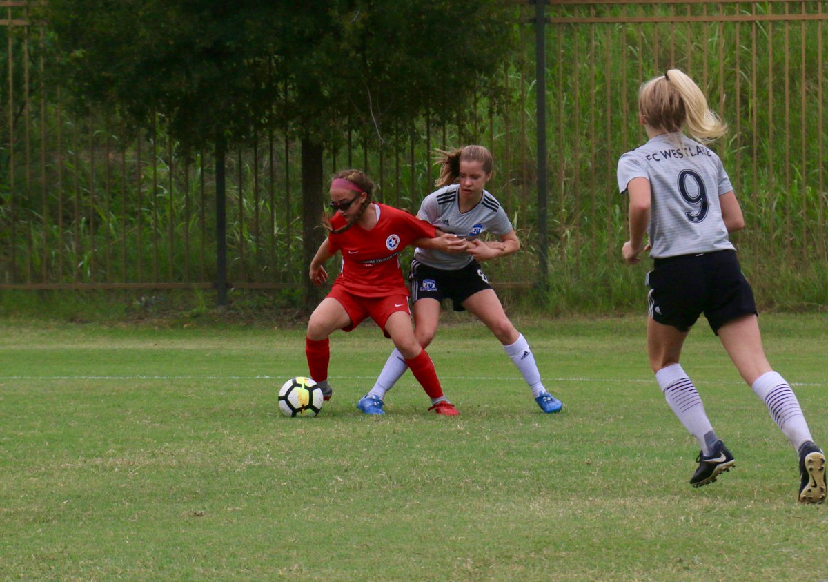 heyjay_kee's tweet photo. Analiese (Leecy) Cruz 06G competing up into the 05G age group as a Forward yesterday against FC Westlake 05G. She came away with 1 goal and 1 assist to help the team win the match 4-0. @sacitysc #alwaysonattack #06G #SACITYproud #05GRed #U13 #U14 https://t.co/2lJtpEeXAk