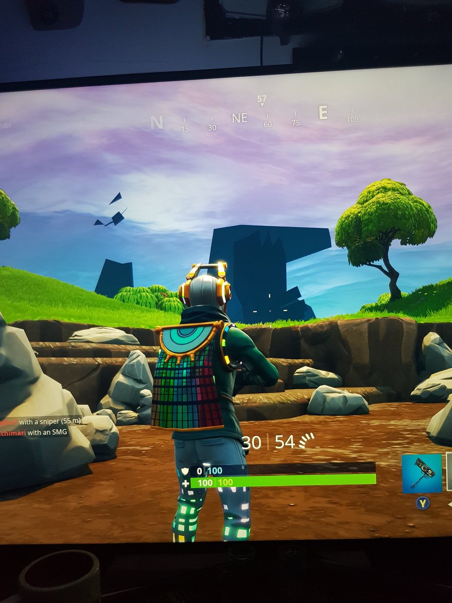 riverwayne12's tweet photo. @FortniteGame I am on playing a game duos at this keep happing I'm just seeing if u can fixe this as it's putting me off plz retweet this  @SweetLeighUK https://t.co/JzA168P5nr