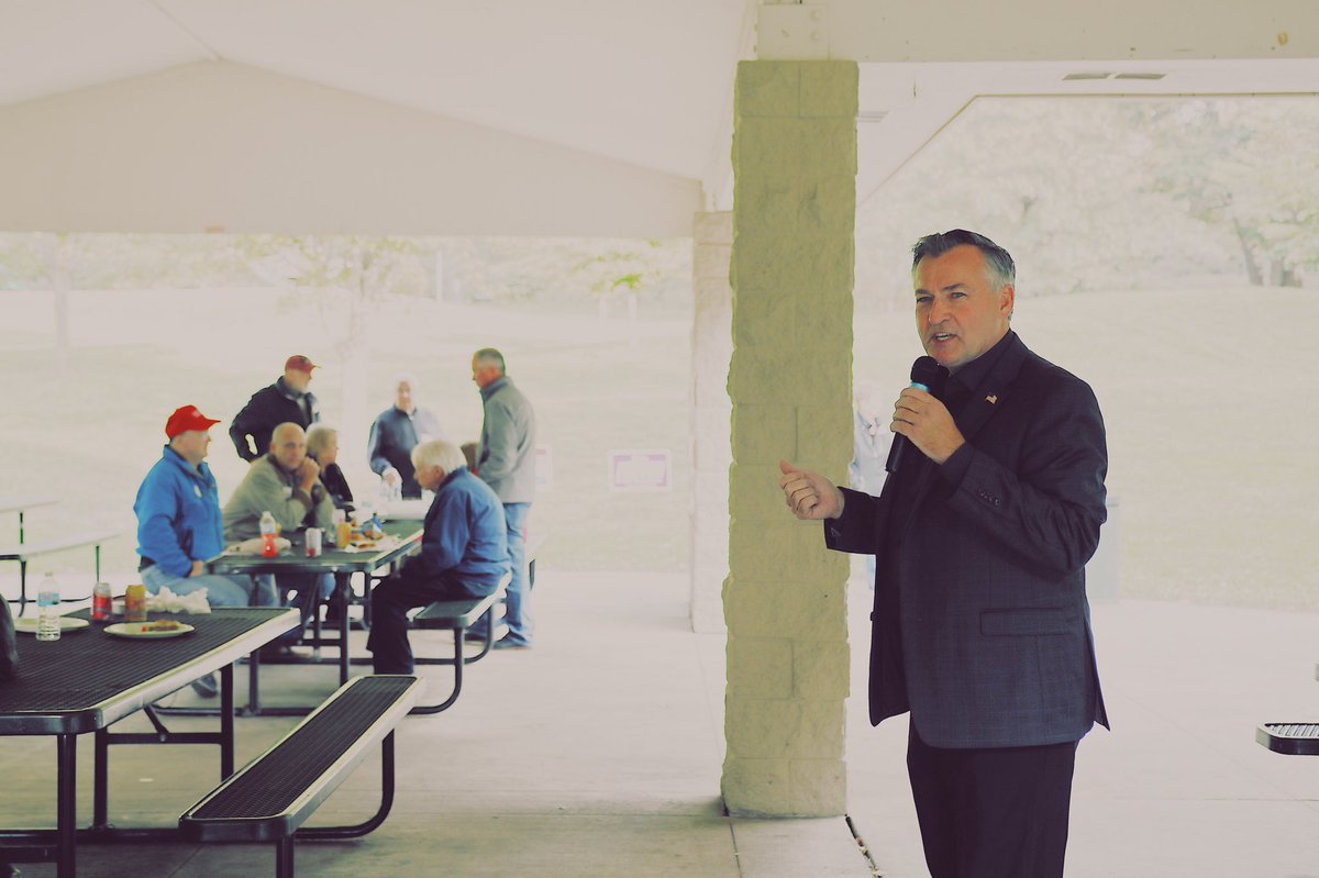 JohnHoweMN's tweet photo. Great evening with folks tonight in Woodbury for the SD53 picnic.
#HoweForSOS
#MN04
#HoweWillDoIt https://t.co/jWKK4YgV4Z