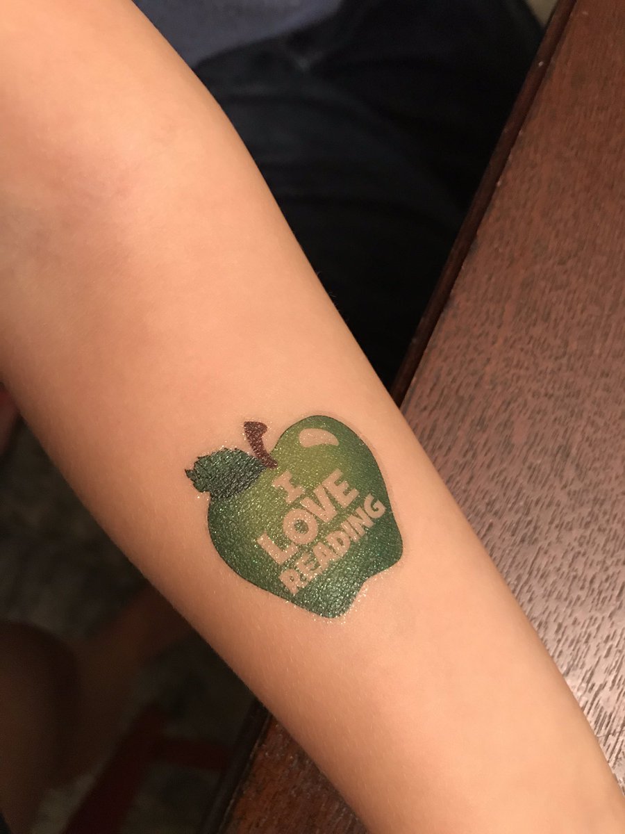 christinakvida's tweet photo. Thx @LibraryofVA for the sweet tattoo, stickers, and coloring sheets! #statefairva https://t.co/hNwRqVH8Bd