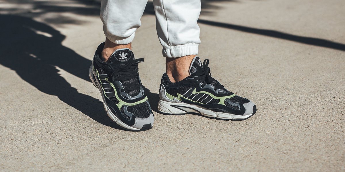 adidas temper run black glow