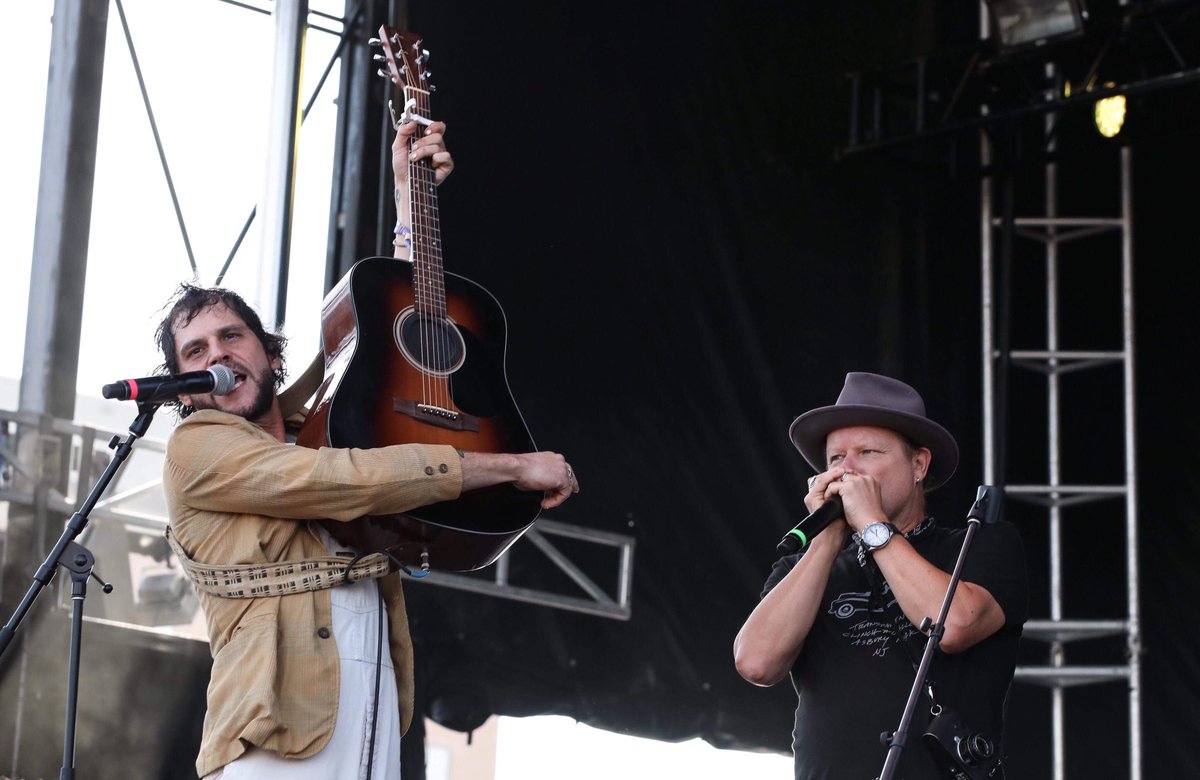 shutter16's tweet photo. Sneak peek: Day 2 of @seahearnow Festival
Band: @LanghorneSlim And @dannyclinch
Stage: #Parkstage
Photographer: @idave3g
#langhorneslim #twitfromthepit #SeaHearNow #C3concerts #C3presents #Livemusic #SeaHearNow #seahearnowfestival #asburypark #nj #festival #dannyclinch https://t.co/gNZ8kgczyK