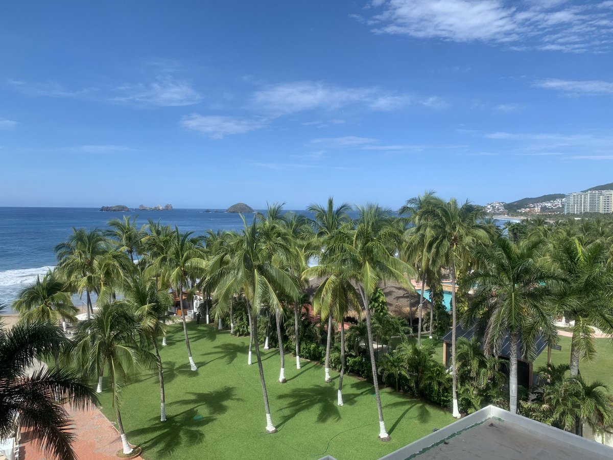 PoderTecnolgic1's tweet photo. Nos fuimos a #Ixtapa a probar las cámaras del #iPhoneXSMax 📸 📱❤️ https://t.co/M0gJ8UcbU0 https://t.co/eQkipv37SB