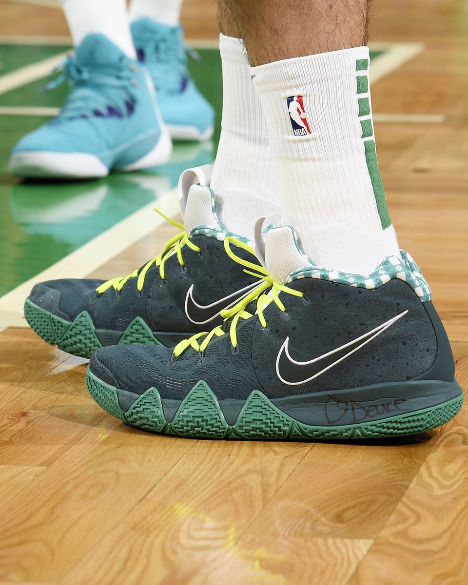 green lobster kyrie