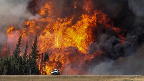 ForestFiresGone's tweet photo. 2016 - Fort McMurray Wildfire https://t.co/3LYHmWI40v
