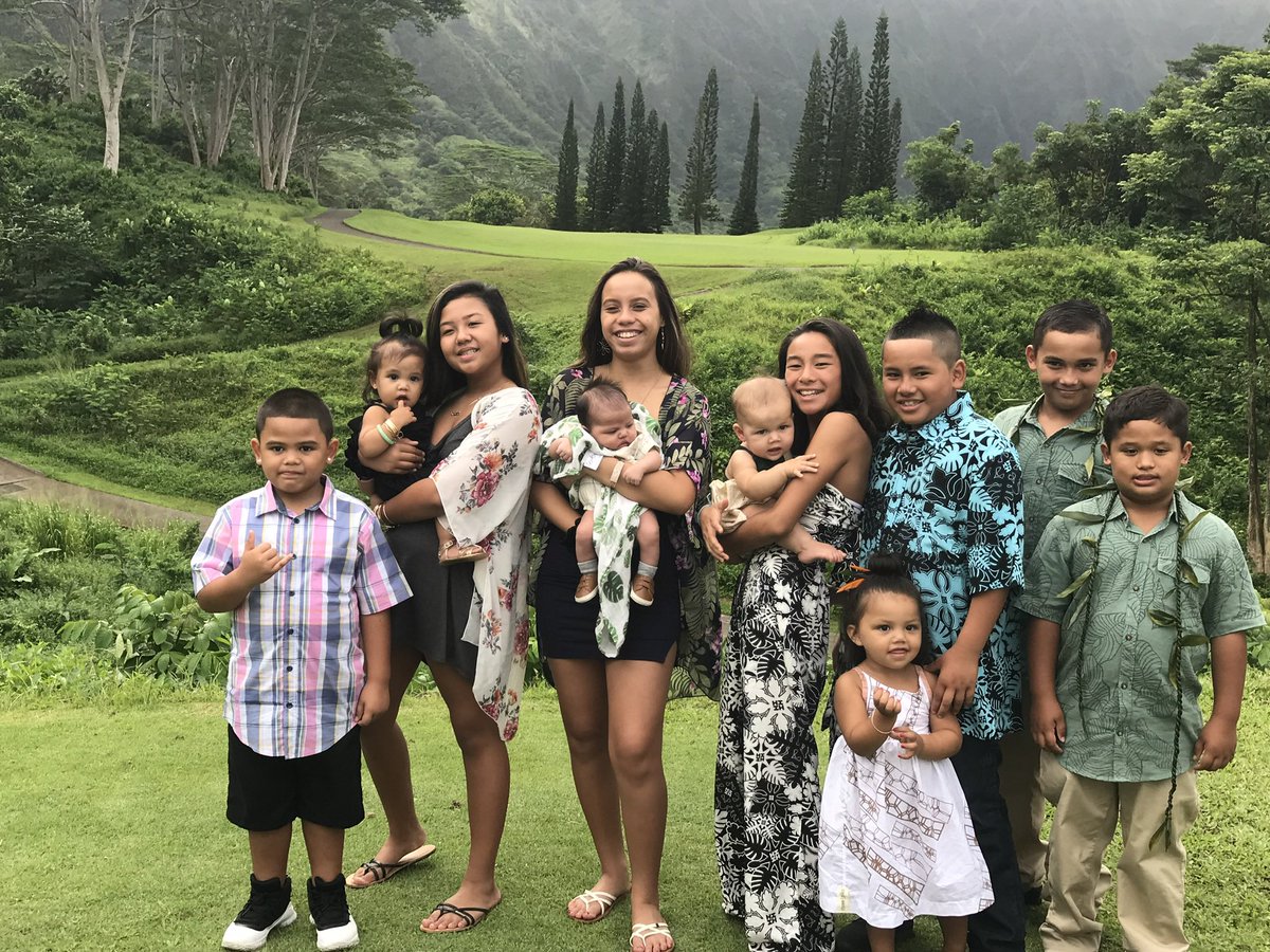 lysskahale's tweet photo. I birthed two kids, but these are all my babies❤️ #missing5 #kahalekids https://t.co/8vlwl34a3h