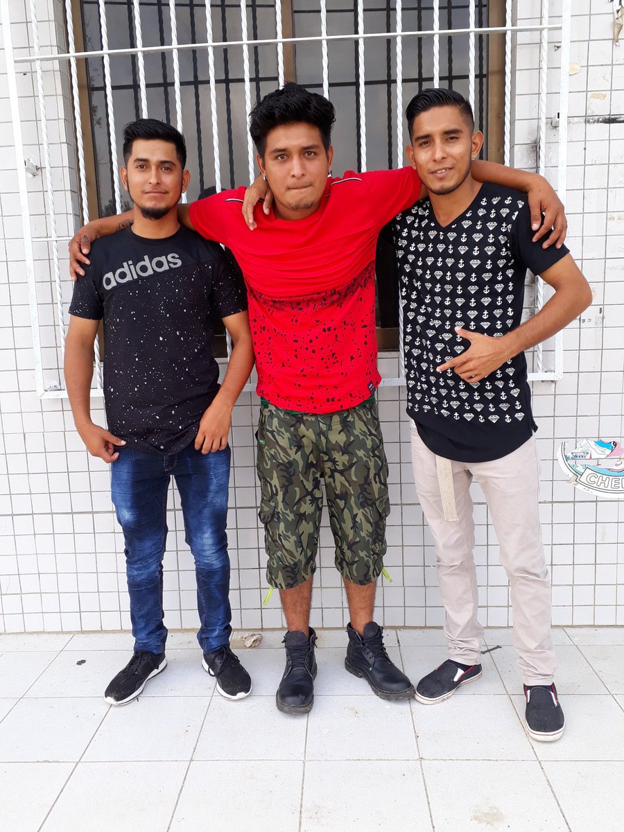 AbnerMilian's tweet photo. With my brothers..
Chilling mode... https://t.co/NBihLoqgH6