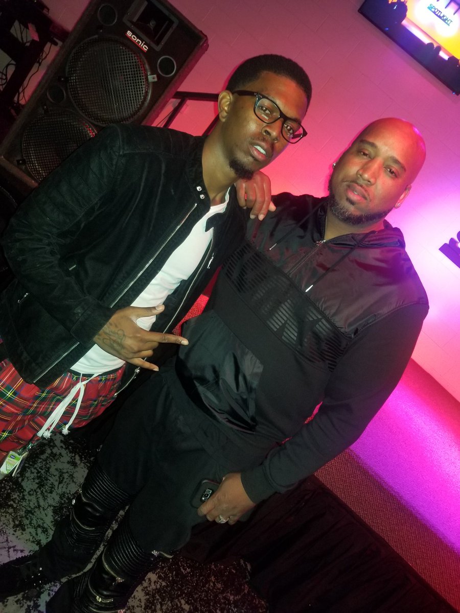 TenMan_Str8's tweet photo. @Iamrichkid1000 @str8outtapovrty @414Spotlight https://t.co/QxZD6exQdC