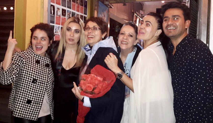 ItiaDominguez's tweet photo. Hoy se despide mi corazón de un telón que no se levantará más.Gracias vida por haberme dado la oportunidad de dar mi vocación a uno de los escenarios más iconicos de los actores siendo yo una cantante.Gracias @CECILGAB11 @chabela @TatsdelRealFans @kike_liebano  por su arte https://t.co/o1WjmYWJL6