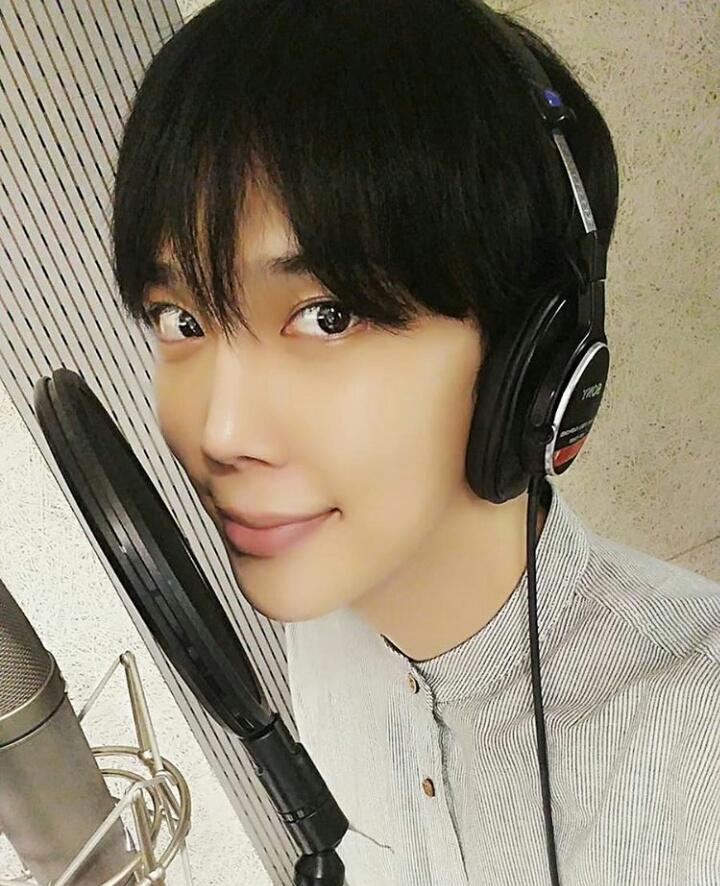 [ <a href="/JungMin0403/">Park JungMin</a> ig 💚 ]

our min is in studio 💚🎵

#박정민