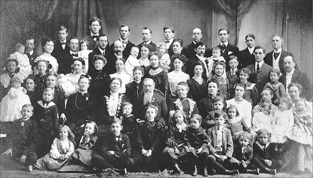 BubNames's tweet image. Portrait (c1904) was taken close to the time Joseph F. Smith succeedeed Lorenzo Snow as president of the Church of Jesus Christ of the Latter Day Saints in October 1901. Besides Levira, with whom he had no children, Joseph had five other wives and forty-eight children .. #histor
