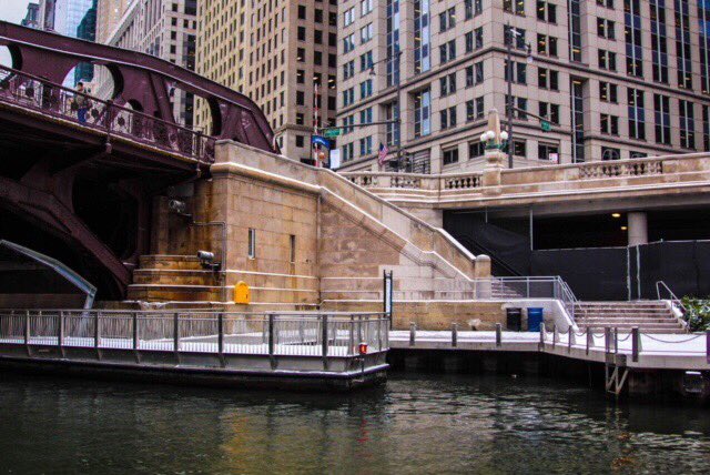 TheChiEye's tweet image. Here are some photos from @mcmiklosz’ takeover this week! She’s a @wendellaboats tour guide that knows all the city’s architectural secrets. Go give it a look on our Instagram. #thechieye