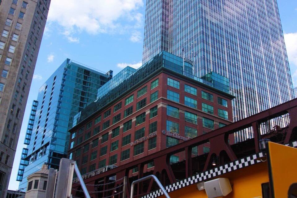 TheChiEye's tweet image. Here are some photos from @mcmiklosz’ takeover this week! She’s a @wendellaboats tour guide that knows all the city’s architectural secrets. Go give it a look on our Instagram. #thechieye