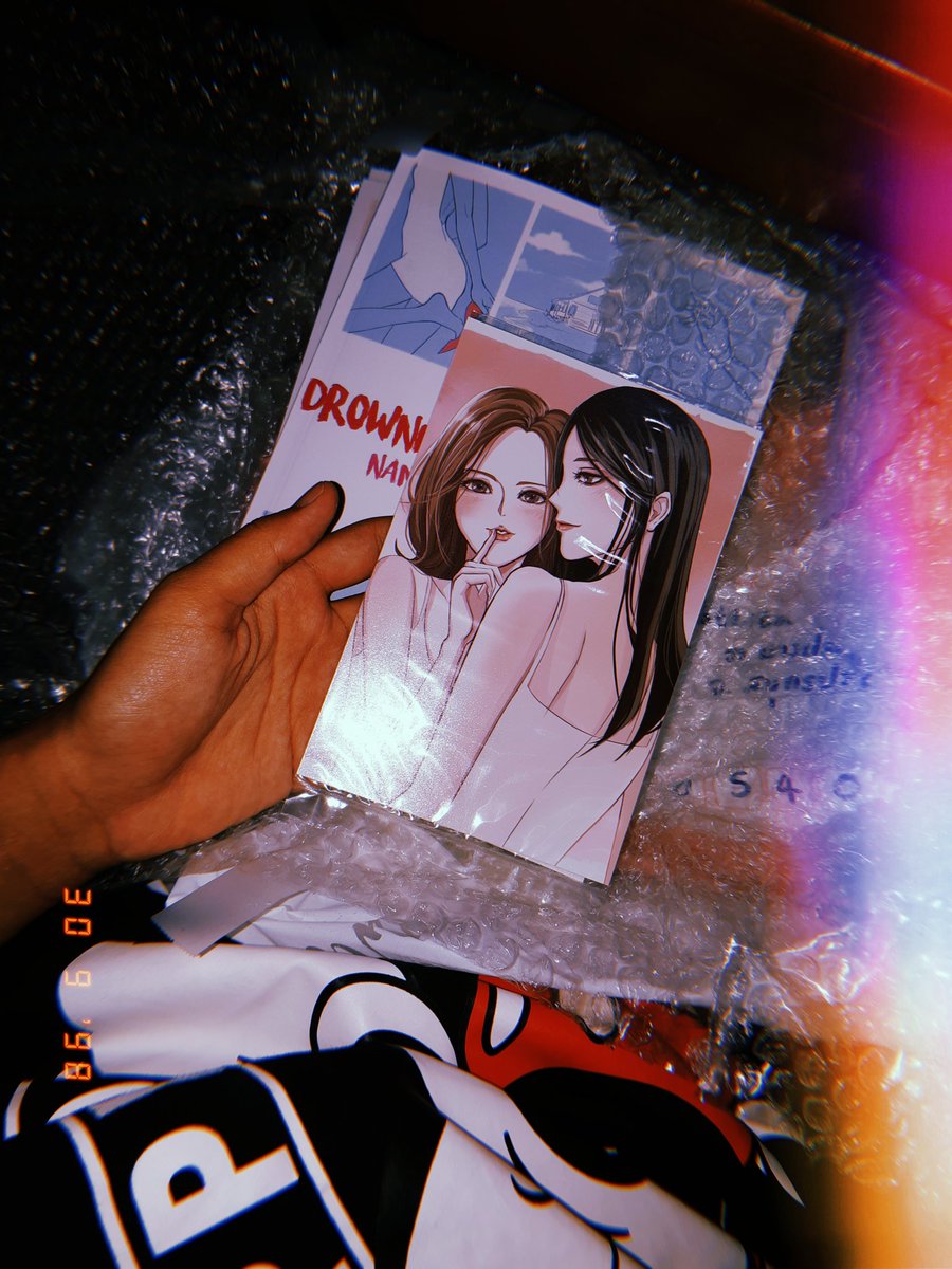 pjkttp_'s tweet photo. ได้แบ้วว ดีไปหมดเลย ตั้งแต่หน้าปก~ที่คั่น~ตอนพิเศษ💗💗💗
#คุณบีน้องคริส
#drowningbc https://t.co/kKuTT7WTeC