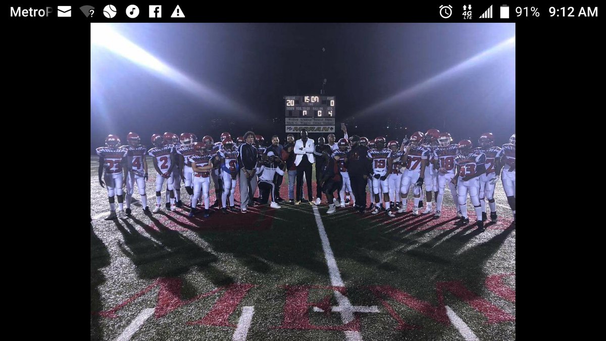 CapLifeMentor's tweet photo. Our precense is loud enough... #wetalkwithourpads #wearepassaic https://t.co/R7je8M3its