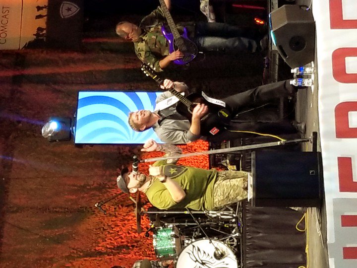 SportSenseSpray's tweet photo. @MarkDParrish @Chris_Hawkey @United_HL Loved watching Mark play guitar for Chris Hawkey. https://t.co/OOiNvFKw0x