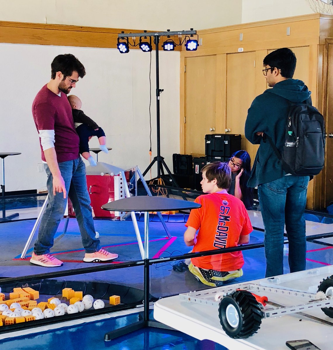 stlstubots's tweet photo. Our youngest #BotShop guest enjoying a little moonwalk with his dad (mentor of Red/White Vectors from Chaminade), undisturbed by the Ruckus @CCP_Engineering https://t.co/2ScofL5STL