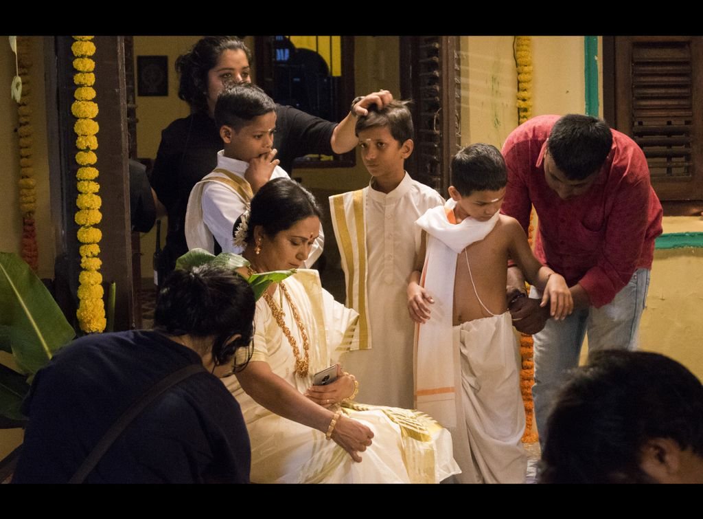 OTransmedia's tweet photo. Our actors look just as radiant as those marigold flowers during the shoot of “Curries of India” for Living Foodz. 

Associate Producer - @juhip_2 
2nd AD- @AditiDeshpandeP 

#livingfoodz #origamitransmedia #zeenetworks #costumesetup #blocking #BTS #curriesofindia #promoshoot https://t.co/q1ncermMxf