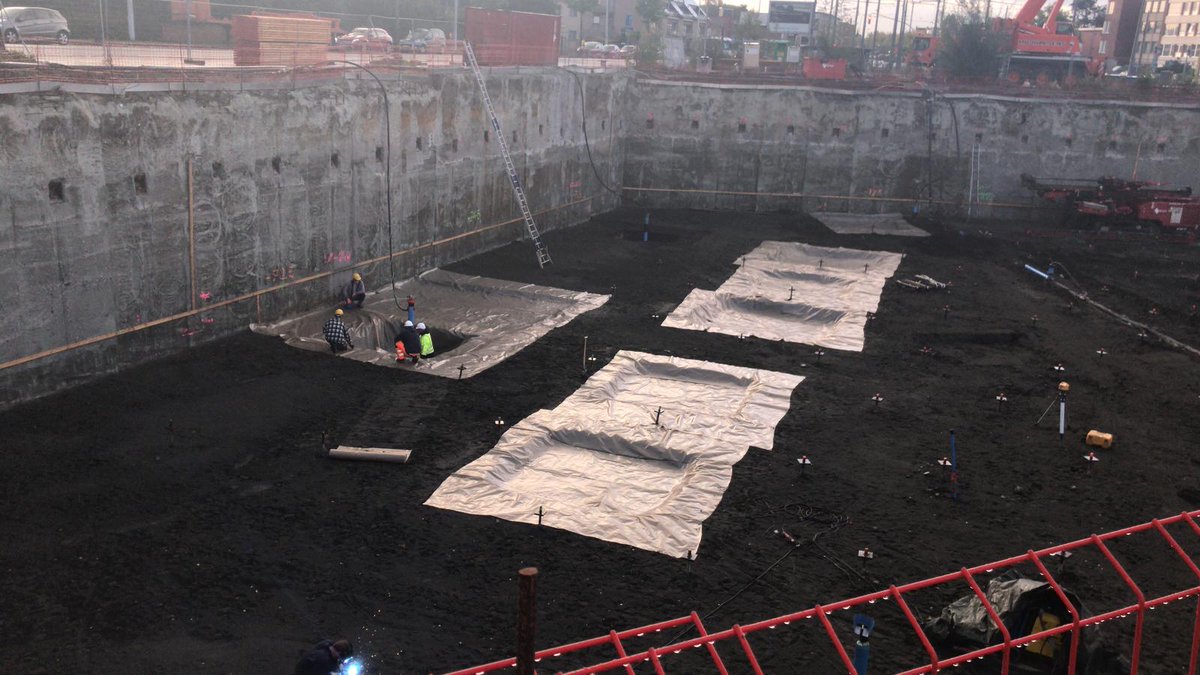 PanagroG's tweet photo. Grondwerk gereed , morgen de eerste zuiverheidslagen erin #belgium deurne https://t.co/UYQxHGHbnn