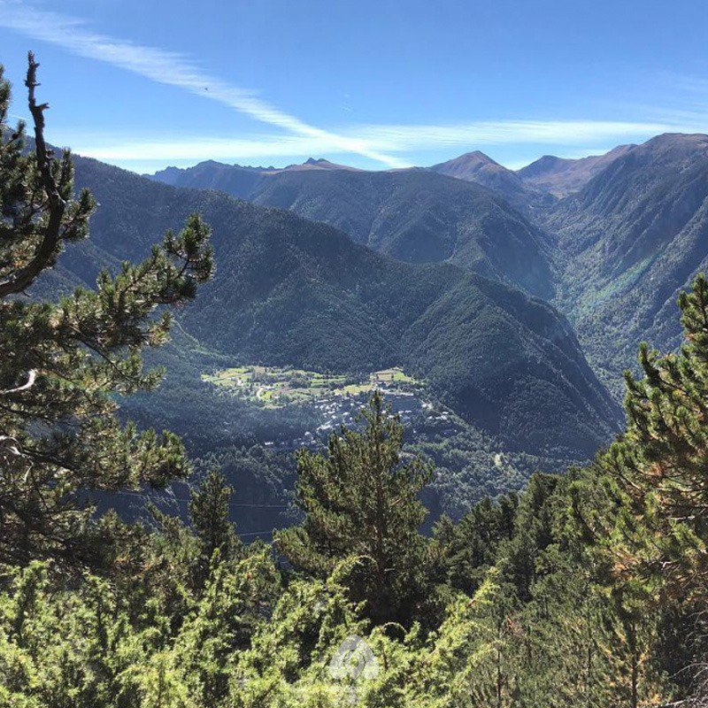 Andorra_Info's tweet photo. 📄El Coll de #Beixalis se situa entre #Anyós al oeste y #Encamp al este y junto al Coll d'Ordino nos ofrece cruzar transversalmente las dos #Valiras.
📷Photo: @thaold
👉https://t.co/ebnSGGcs5M
#Andorrainfo #Andorra #colldebeixalis #trekking #tardor #colldordino #pirineos https://t.co/maCtIf3H18