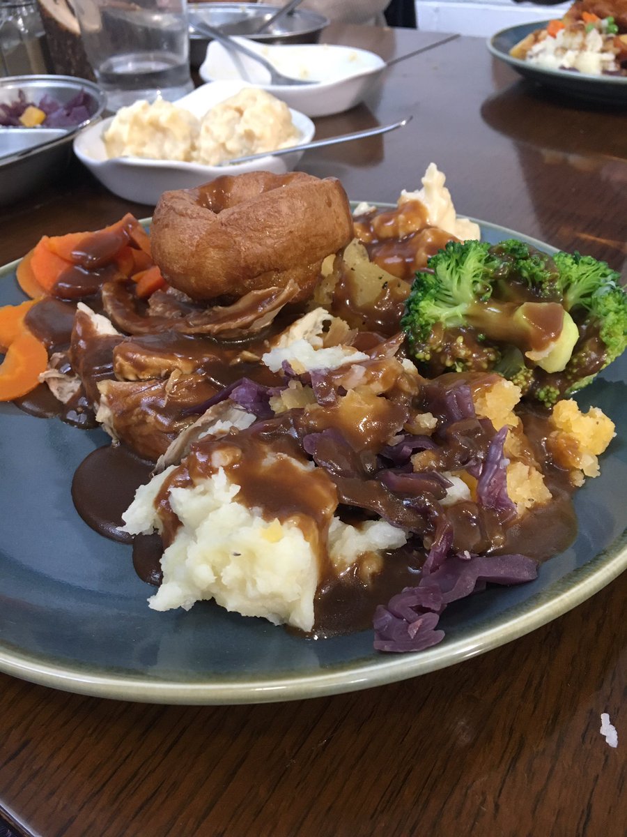 Bwyd ac awyrgylch hyfryd yn <a href="/CwmFarmShop/">Cwm Farm Shop</a> ddoe! Ewch i flasu'r bwyd bendigedig neu ewch i brynu cynnyrch lleol😋