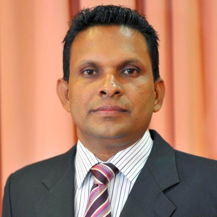 ShuAyTM's tweet photo. Col @nazim7878 mihaarun mihaarah Minivan Kurey #FreeColNazim https://t.co/19fzUlByGt