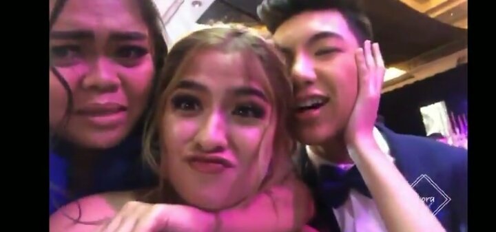 TSIDARcheese's tweet photo. Shems. Ang cute! Hahahaha

#PushAwardsDARRENatics https://t.co/dumMSkORBa