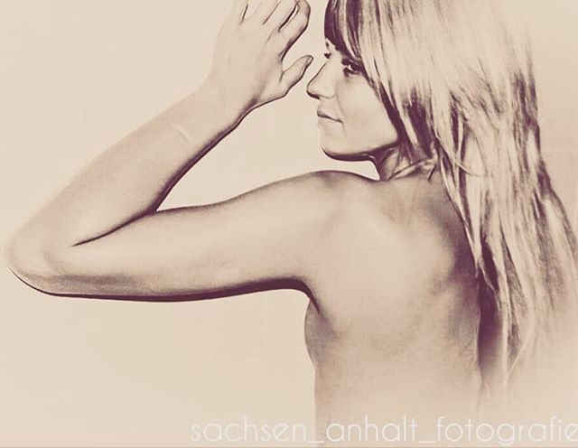 die_fotografie's tweet photo. #fotoshooot #fotoshooting #fotomodel #topmode #blond #indoorfotoshooting #fotograf #fotografiert #nackt #naked #nacktmodel #tfpfotoshooting #tfp #hair #haare #hairstyle #blondine #halleandersaale https://t.co/HtpDQUkOaY https://t.co/xljZPrcrfw 📷: @sachsen_anhalt_fotografie https://t.co/U64QFUS3lX