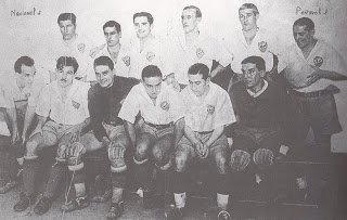📌 Mayor goleada en la historia de los 🏆 #Uruguayos 
🗓️ 01/10/1938
⚽️ @Nacional 10 River Plate 0 
📝 Goles #RobertoPorta x 4, #AtilioGarcía x 2, #ArturoDeLeón x 2, #AnibalCiocca y #TikiHernández.