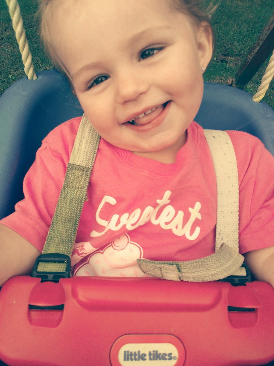 Gabby_tyler2's tweet photo. She's perfect #rileybug #mommasbaby #youcompleteme #iloveyou https://t.co/1t2KXuHGU8