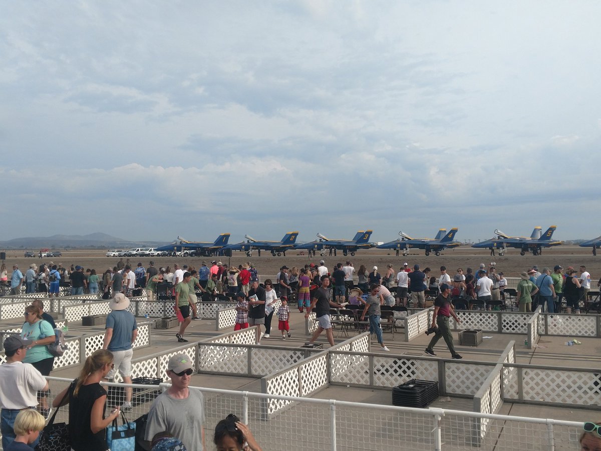 JJHarrison811's tweet photo. Great time Miramar Air Show #pilotdisneyland #jjharrison #greattime #Airplane https://t.co/XWDOTvo290