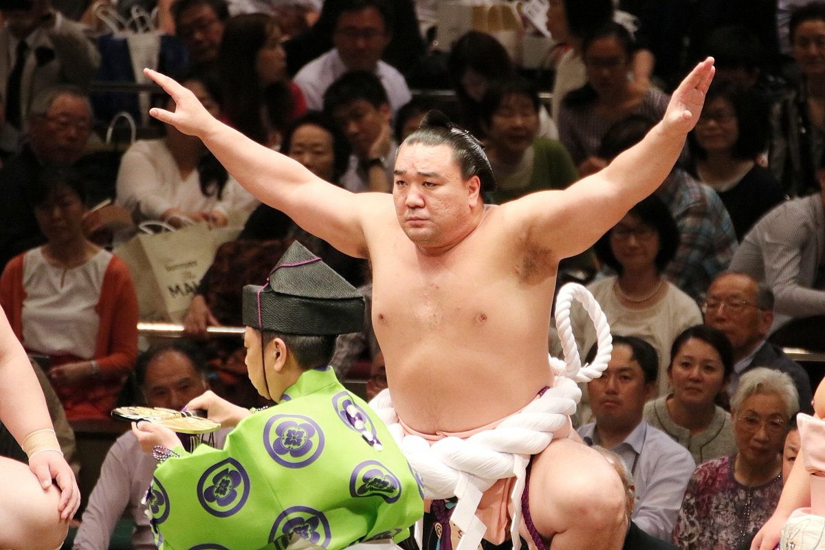 日馬富士の断髪式が台風の日に両国国技館で行なわれた 11ページ目 Togetter 日馬富士の断髪式が台風の日に両国国技館で行なわれた 11ページ目 Togetter