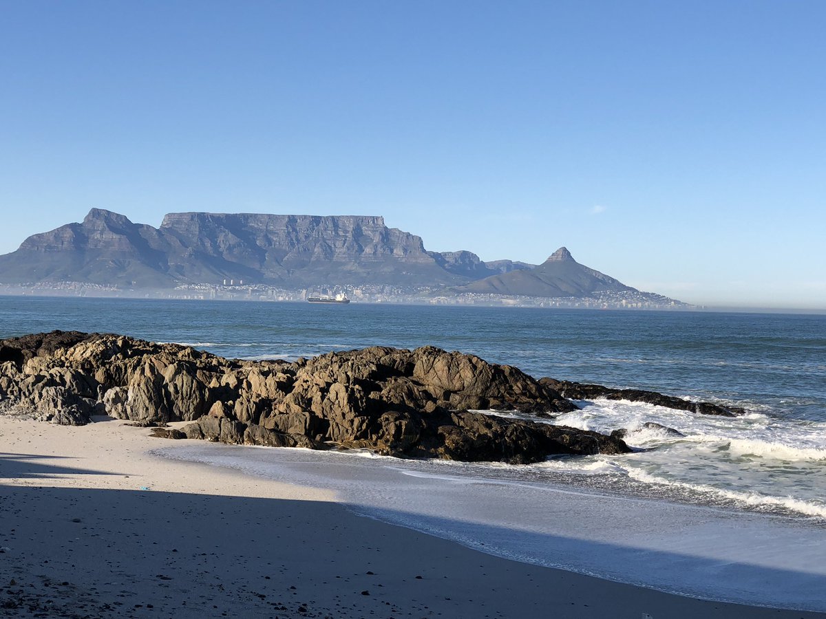 NiniBrasseur's tweet photo. Good morning #CapeTown ... New week, new opportunities https://t.co/6h5Vkr55In