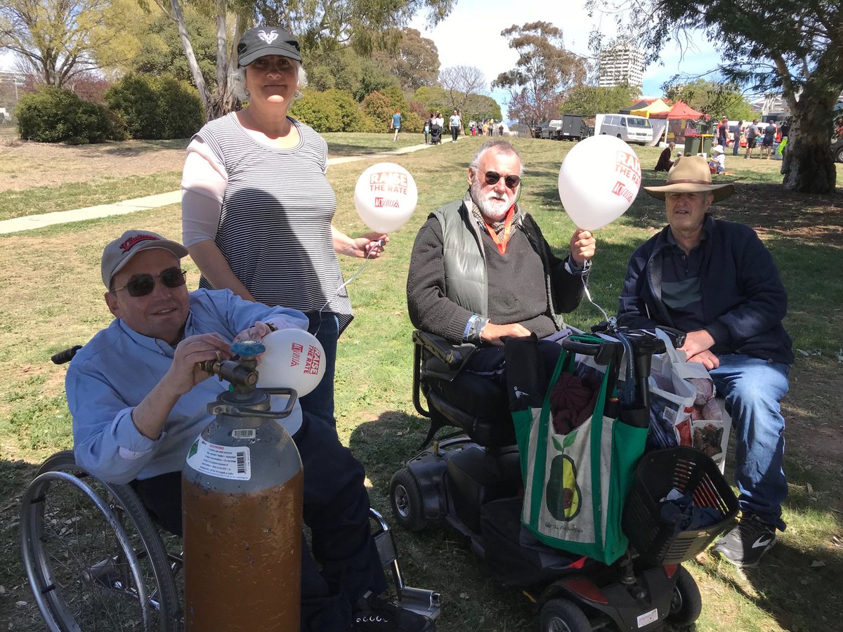 ACTCOSS's tweet photo. Supporting today’s ⁦@UnionsACT⁩ #CBR Festival with a call to #RaiseTheRate - come on down to Eddison Park, sign up to the campaign &amp; join us! https://t.co/UeQ277IbDS