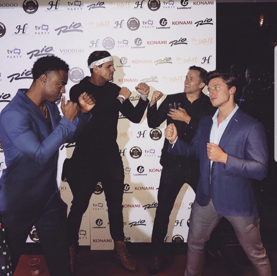 SwaggyCTV's tweet photo. The men of Foutte vs. The men of Level 6!!! Y’all played a good game but let’s see who hands are nicer!!!
🤣🤣🤣 Vegas. 
Bro’s x SwagFes. #BB20 💫🌴 https://t.co/CqrHsFLmJ4