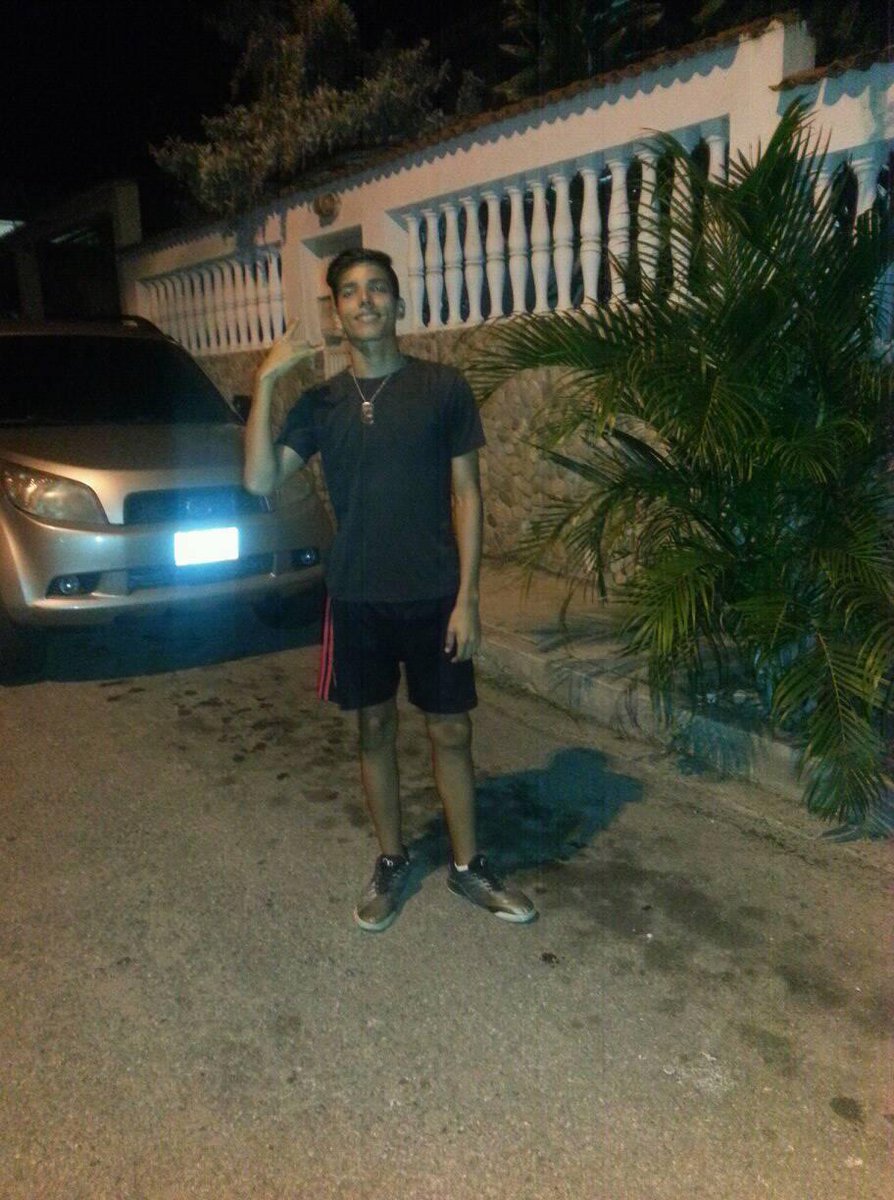 manuelfreitas24's tweet photo. Estoy viviendo mi vida y muy contento🎶💪 https://t.co/P8CwfC3Pm7
