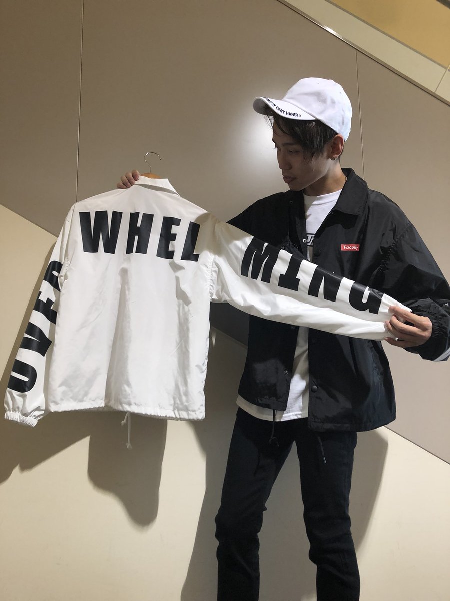 O Xrhsths Wego Outlets 札幌北広島店 Sto Twitter Staffblog Up グラフィックコーチジャケット 4990 Tax を使ったストリートコーデ Wego 北広島 ゆーき ストリートコーデ モノトーン コーチジャケット アウター 新作 ロゴ 秋コーデ