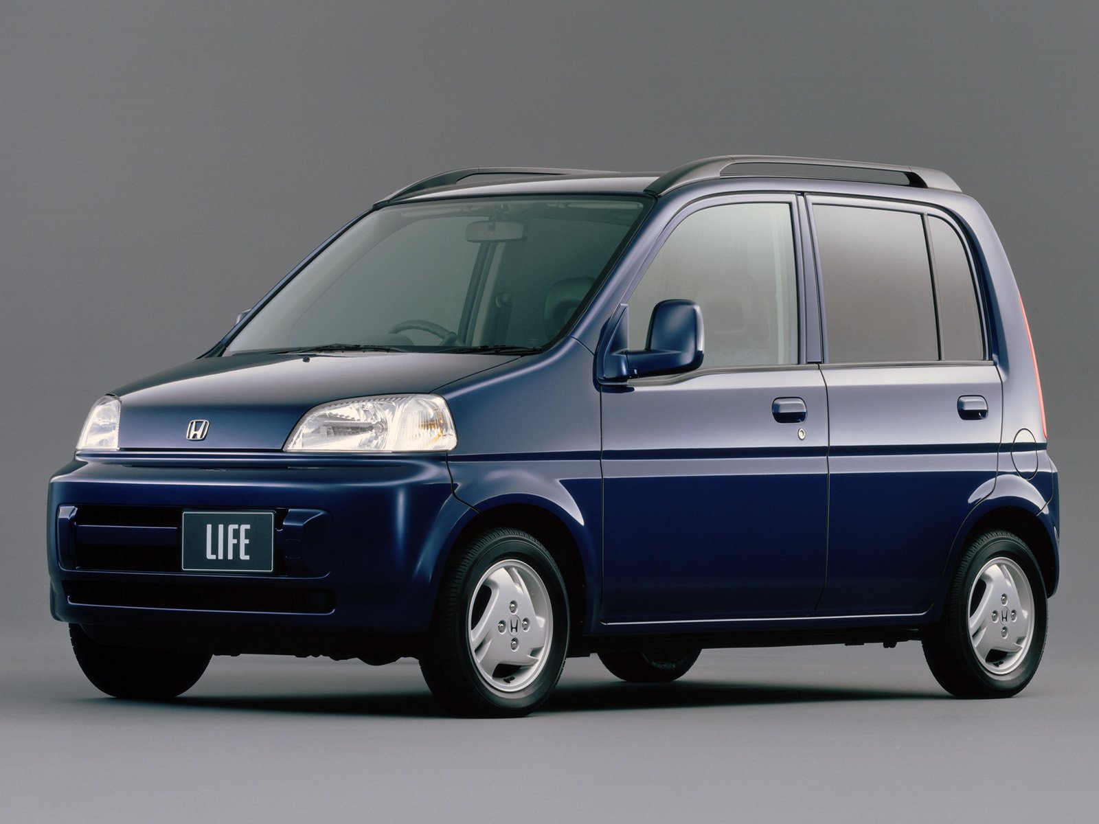Honda History 18 Honda th Anniversary Cars ライフ 3代目 1998年10月9日 本田技研工業 株 は 10月1日からの軽自動車の新規格化に伴い ライフ をフルモデルチェンジ 安全 環境性能の向上と共に 商品魅力も一段と高めた新型 Honda History 18 Honda th Anniversary Cars ライフ 3代目 1998年10月9日 本田技研工業 株 は 10月1日からの軽自動車の新規格化に伴い ライフ をフルモデルチェンジ 安全 環境性能の向上と共に 商品魅力も一段と高めた新型