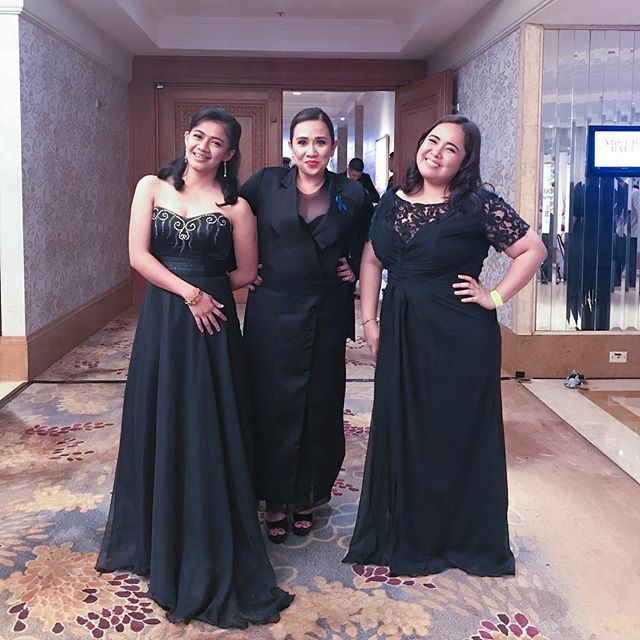 MissHappyWriter's tweet photo. All the weeks of long meetings, endless presentations and rigorous planning definitely paid off last Sunday! Congratulations to our small #StarMagicPromoGirls family for yet another job well done in handling the press at the #ABCBNBall2018 β¨ππ₯ https://t.co/ERDhe8Uvyj https://t.co/lzBwOsXML3