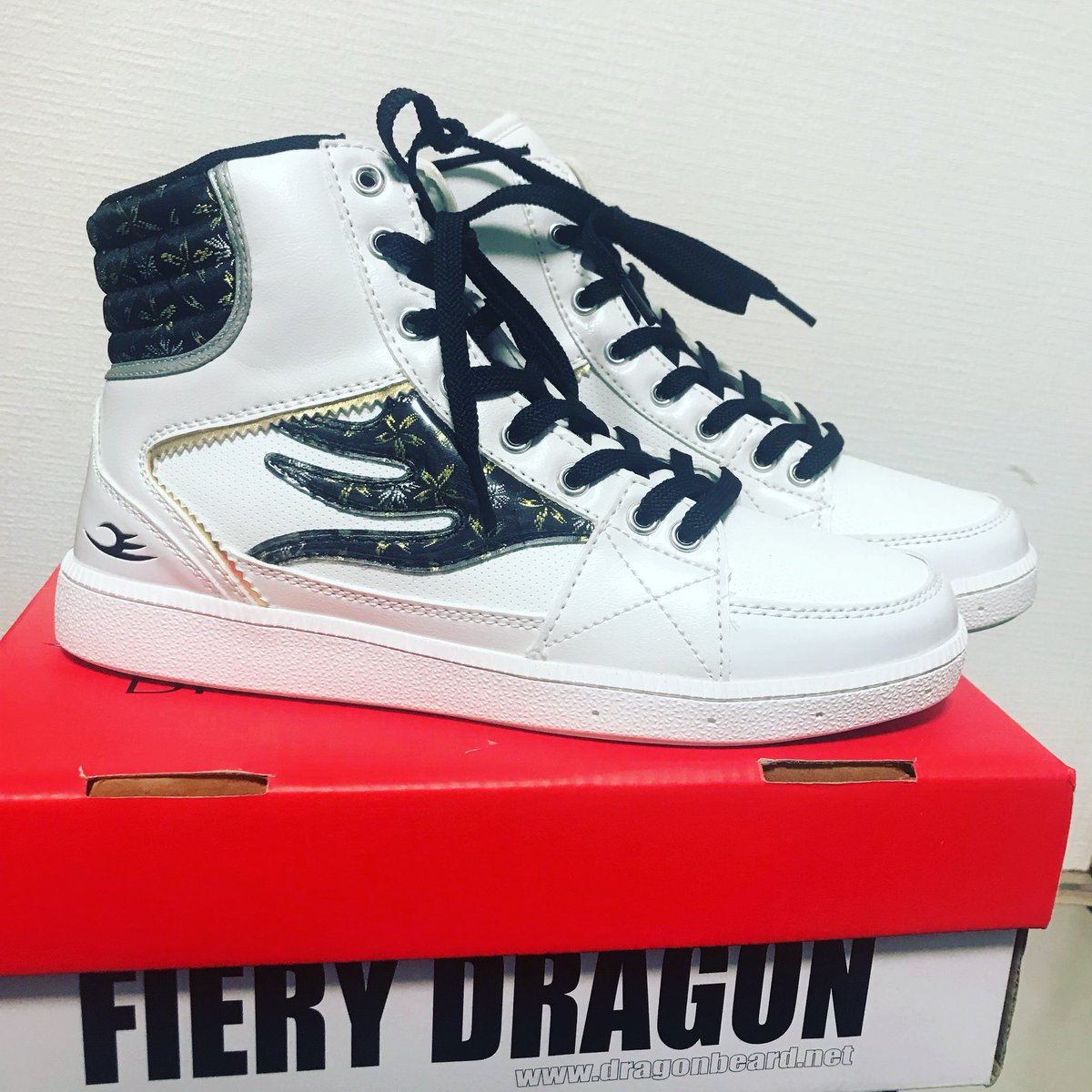 kaorin1211's tweet photo. お気に入りの
大阪のシューズブランド💕
#fierydragon
#スニーカー https://t.co/IUhlHqIQrK
