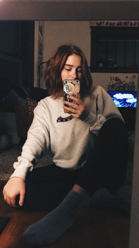 spacekaitie's tweet photo. Here’s some casual pics of me. https://t.co/aR9NvA6kPS