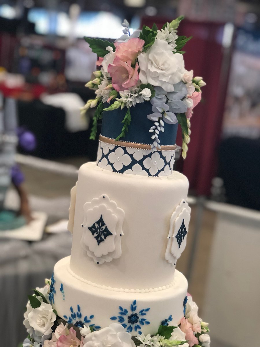 TooNicetoSlice's tweet photo. Words can’t describe the wave of emotions after such an incredible day!  So humbled to be awarded GOLD &amp; 2nd place by the judges at the #GrandNationalCakeCompetition in Tulsa!  Thank you @KerryVincentArt for being the visionary behind the event, we all wish you the best. https://t.co/DfUOKhWjbo