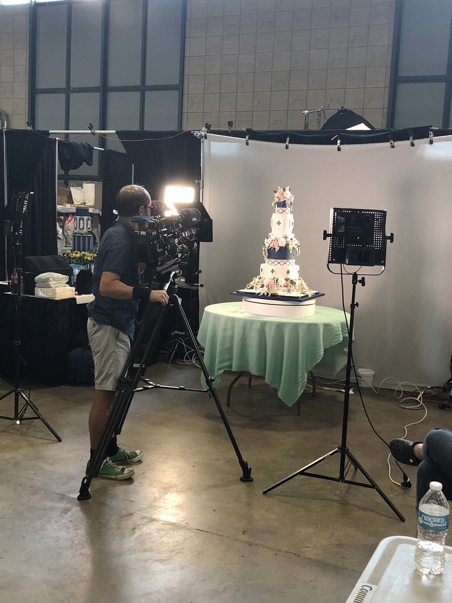 TooNicetoSlice's tweet photo. Words can’t describe the wave of emotions after such an incredible day!  So humbled to be awarded GOLD &amp; 2nd place by the judges at the #GrandNationalCakeCompetition in Tulsa!  Thank you @KerryVincentArt for being the visionary behind the event, we all wish you the best. https://t.co/DfUOKhWjbo