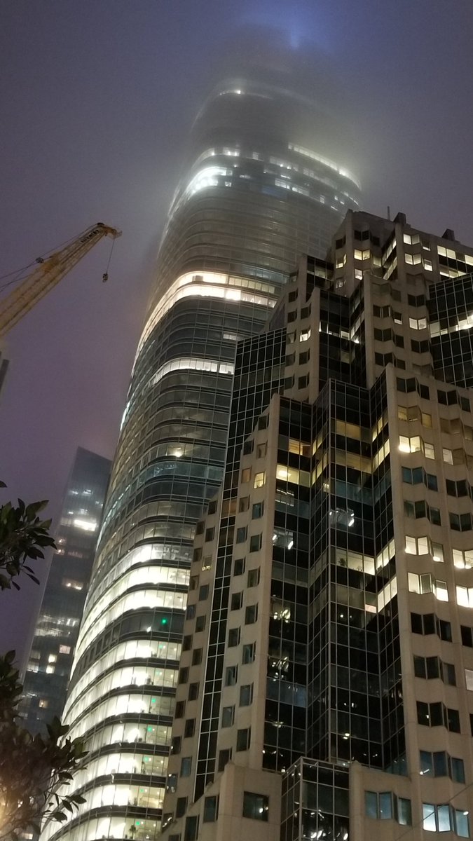 philpauleo's tweet photo. Shared in a uniquely #FirstClassCloud experience with the one and only @KarlTheFog, who was a high-flyer surrounding the top of the #SalesforceTower during #DF18. @appirio https://t.co/l7vmc9PVv0