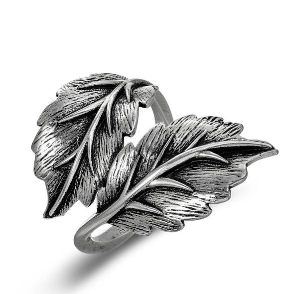 LuscaTreasures's tweet photo. Are #cocktail #parties in your calendar this season? These high #quality rings are just right for those special #events! 
https://t.co/sU8HWL0kfn https://t.co/ms06QZl6D3