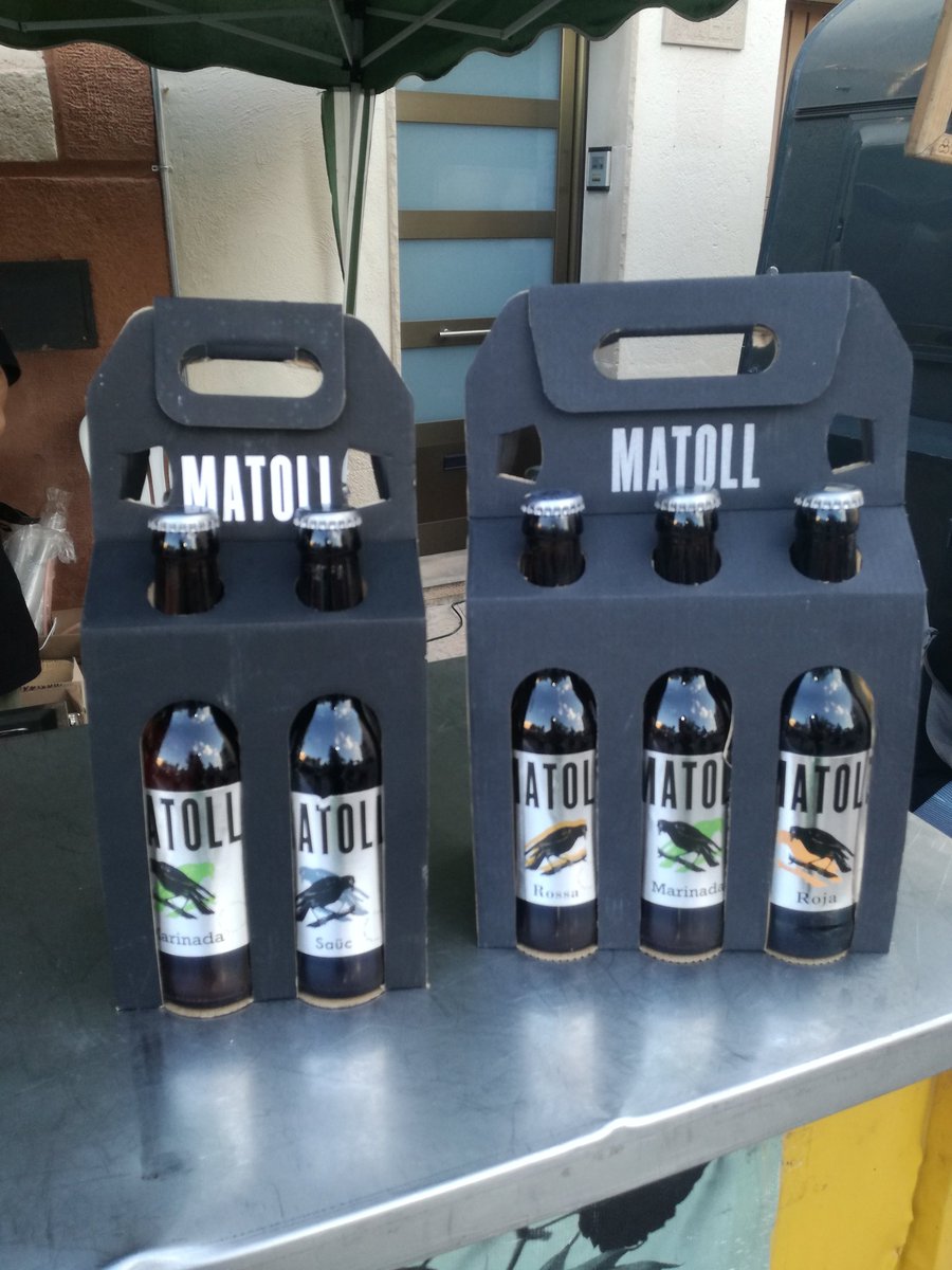 Degustant unes #matoll a la Fira de la cervesa de l'Espluga de Francolí. #Cervesacatalana #artesanacatalana #CraftBeer #birresxrepublica #1Oct