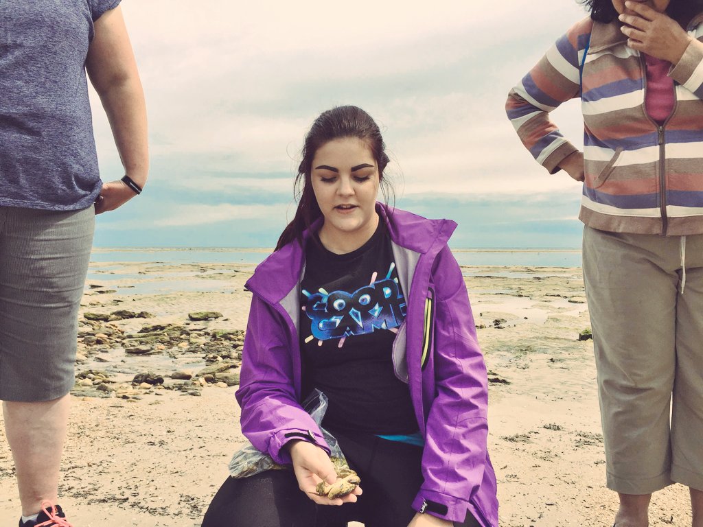 ReneCampbellArt's tweet photo. Fieldwork at the office today! Given it's a public holiday lots of people were about and asking about my crab research (I probably chatted to over 20 people and children today).

#marinebiology #carcinus #science https://t.co/rAxNaWXWYE