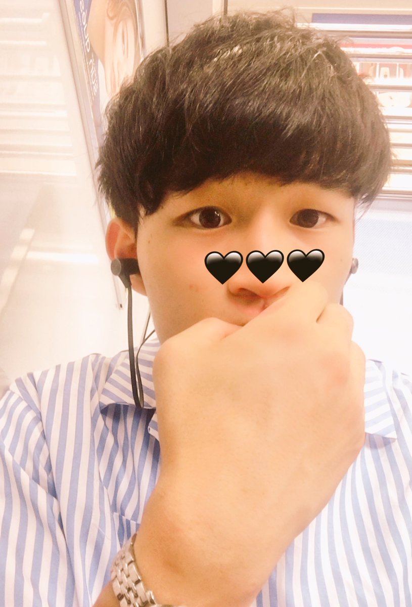 toogram_925's tweet photo. 昨日、美容室に行きさっぱりしてきました😼そして黒髪に戻しました、、。
写真はSnowマジックです😹
#Amitypromotion #Snow #portrait募集中 #カメラマン募集 #モデル撮影 #お洒落好きな人と繋がりたい #いいねした人全員フォローする #自撮り #拡散希望RTお願いします https://t.co/WaZmKGRqM0