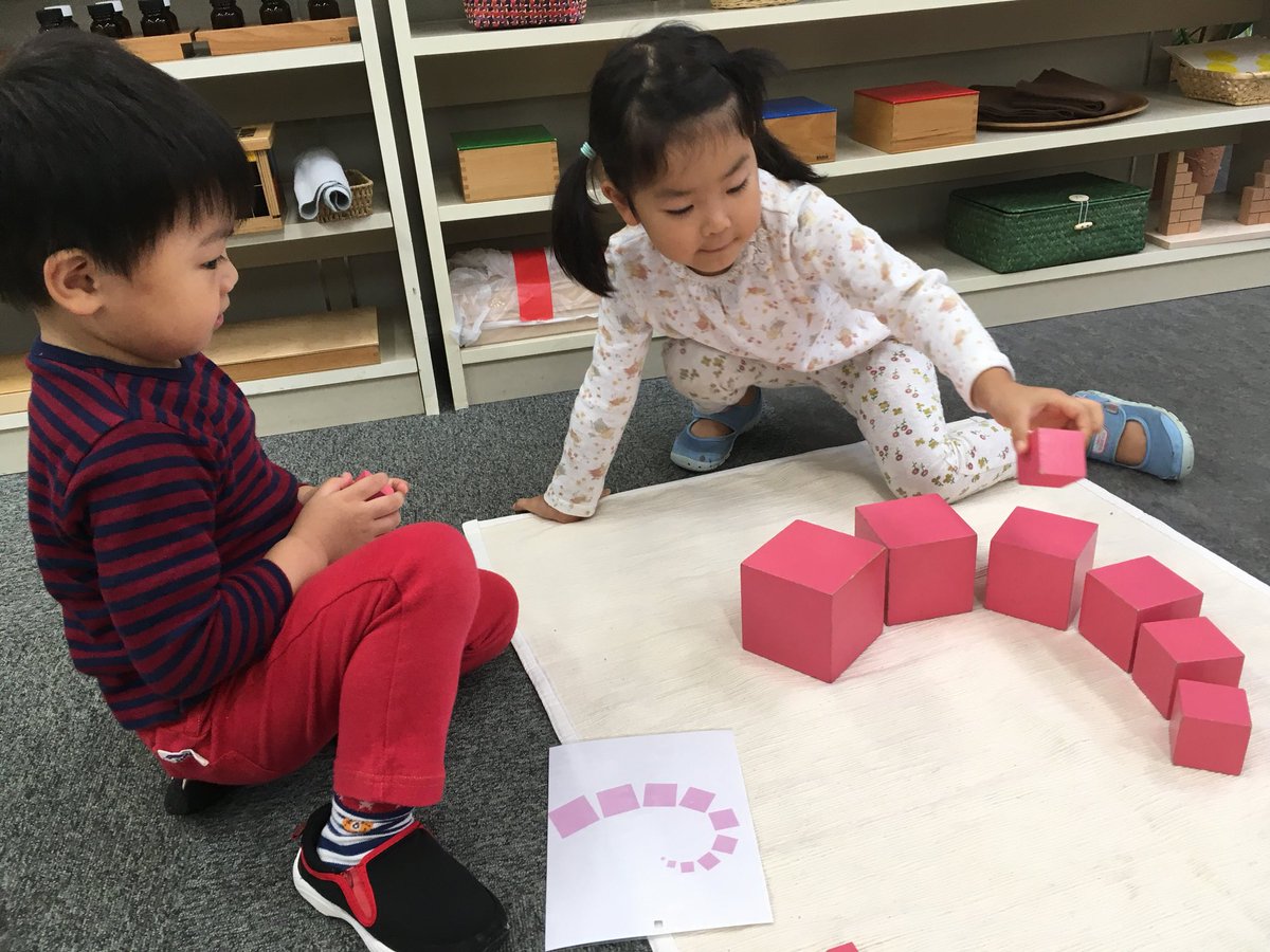 MSTokyoSequoia's tweet photo. Exploring the world of Sensorial materials... 💫 #MSTdiscovery #MSTjoy #MSTsensorial https://t.co/GiabeP8D3a